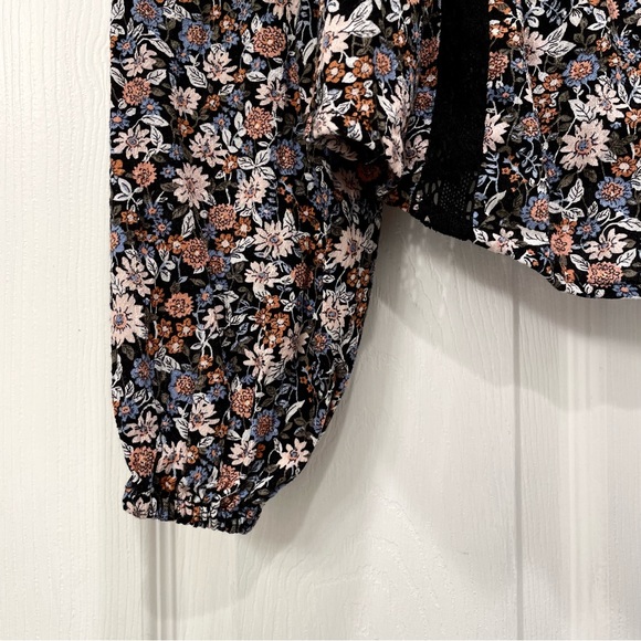 American Eagle Outfitters Floral Cropped Shirt - Picture 11 of 16